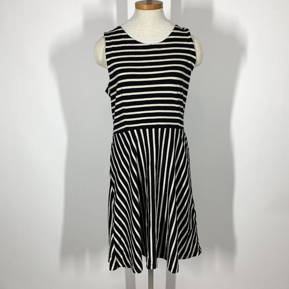 Old Navy Fit & Flare Black & White Striped Dress Sz L